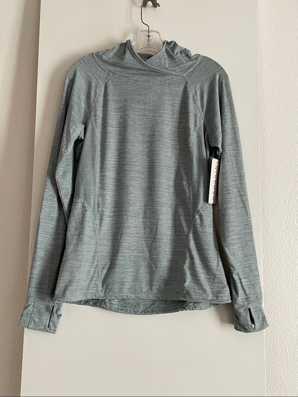 DANSKIN  Performance Long Sleeve Pullover Sweatshirt Hoodie Lt. Green NWT